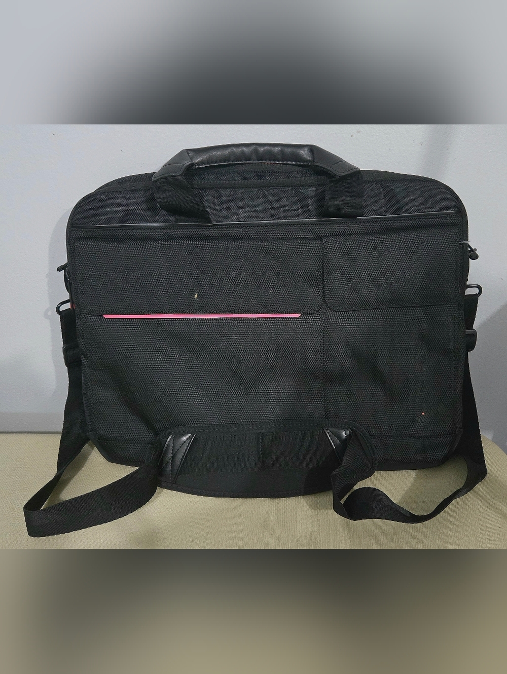 Light ThinkPad Messanger Bag